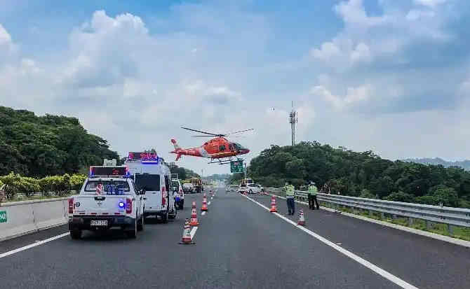 夏邑高速公路汽车救援案例